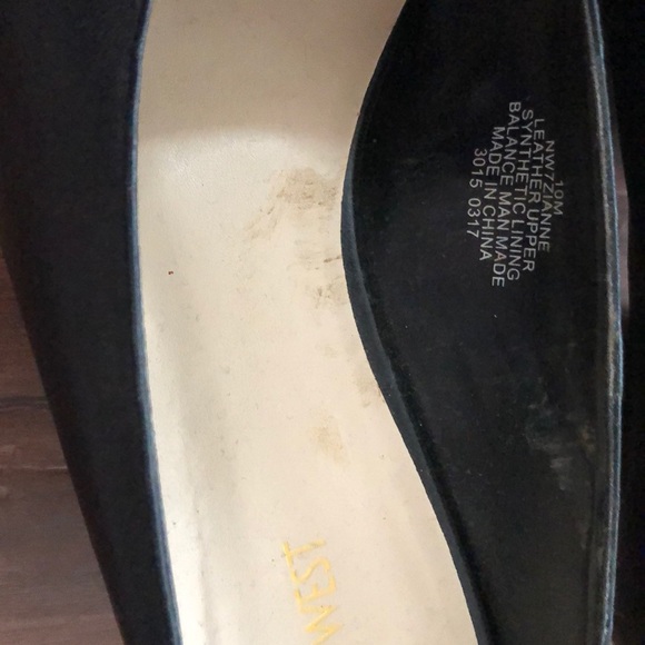 Nine West black leather slip on heels size 10 - Picture 4 of 4